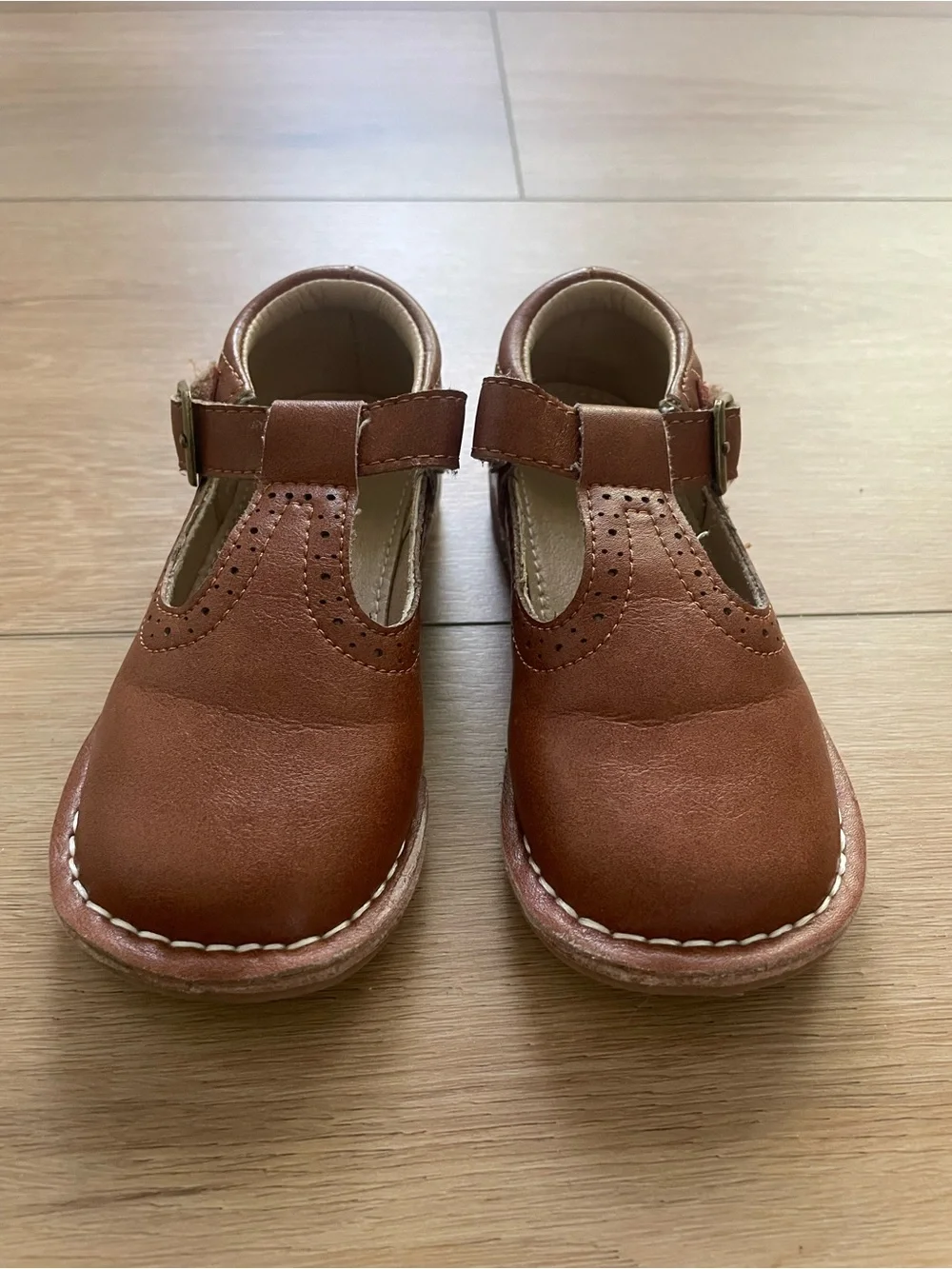 Girls 8 Tan Leather T-Strap Dress Shoes with Buckle Mary Jane #0231